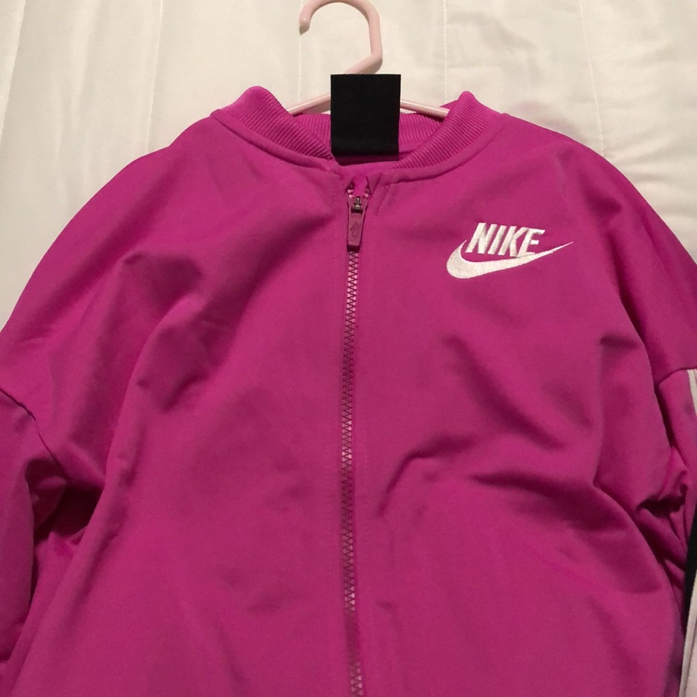 Nike sweatsuits - Picture 3 of 3